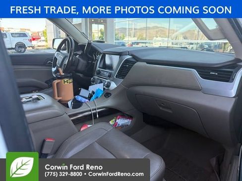 Used 2019 GMC Yukon XL SLT w/ Open Road Package AWD/4WD image 9