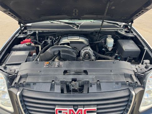 Used 2013 GMC Yukon XL SLT w/ SLT-2 Equipment Package AWD/4WD image 26