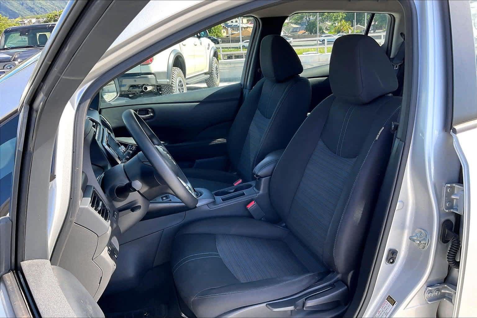 Used 2024 Nissan Leaf S FWD image 11