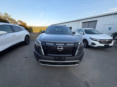 Used 2024 Nissan Pathfinder Rock Creek AWD/4WD image 8