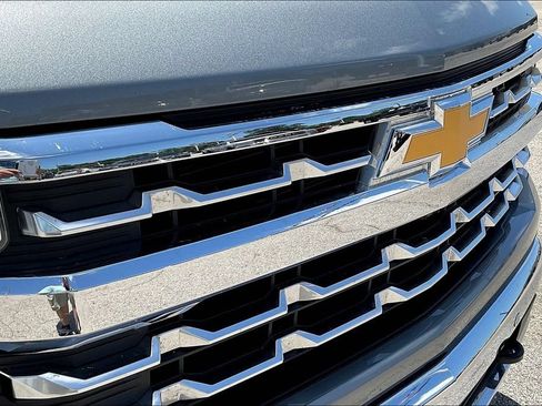 Used 2025 Chevrolet Silverado 1500 LTZ AWD/4WD image 26