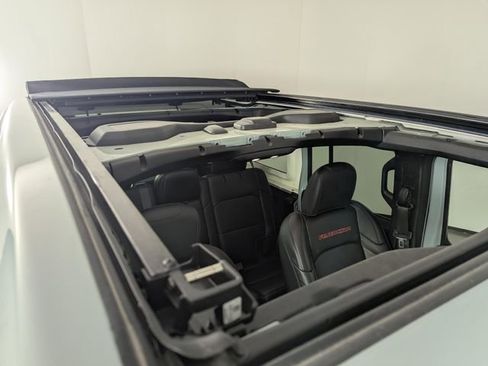 Used 2024 Jeep Wrangler Unlimited Rubicon AWD/4WD image 23