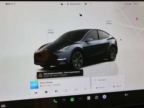 Used 2024 Tesla Model Y Long Range AWD/4WD image 45