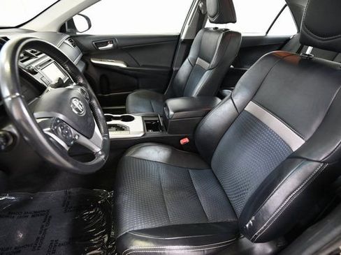 Used 2014 Toyota Camry SE image 7