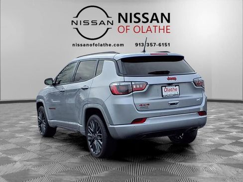 Used 2023 Jeep Compass Limited image 3