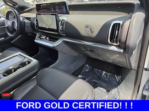 Used 2025 Ford Expedition Tremor AWD/4WD image 16