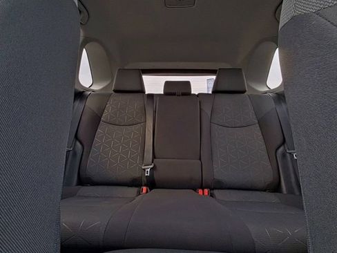 Used 2020 Toyota RAV4 XLE image 25