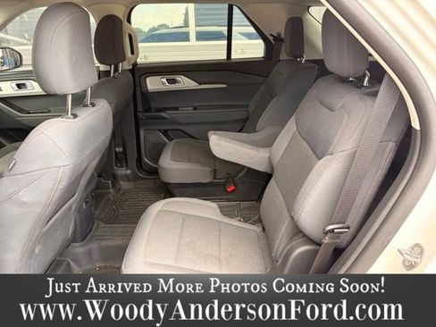 Used 2025 Ford Explorer Active RWD image 11