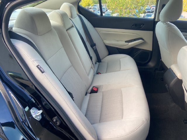 Used 2025 Nissan Altima 2.5 SV FWD image 35