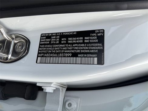 Used 2020 Porsche Macan S image 34