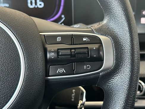 Used 2025 Kia Sportage LX AWD/4WD image 23