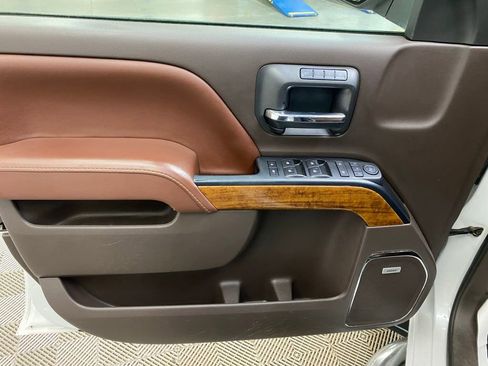 Used 2016 Chevrolet Silverado 1500 High Country image 16