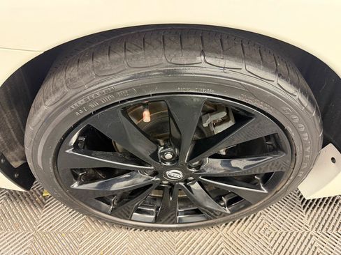Used 2023 Nissan Maxima SR w/ Sport Mat Group FWD image 36