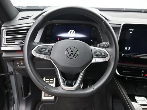 Used 2026 Volkswagen Atlas Cross Sport SEL R-Line AWD/4WD image 16