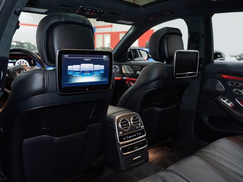 Used 2016 Mercedes-Benz S 63 AMG 4MATIC Sedan image 29