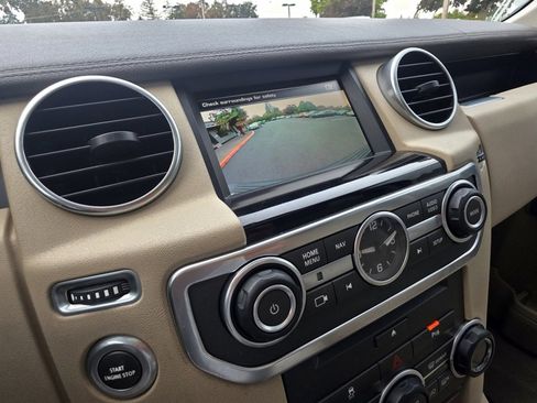 Used 2016 Land Rover LR4 HSE Silver Edition image 9