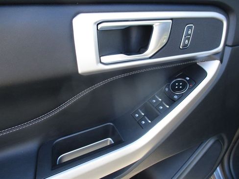 Used 2024 Ford Explorer XLT w/ Equipment Group 202A image 19