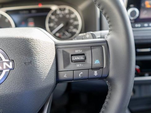 Certified 2025 Nissan Rogue SV image 25