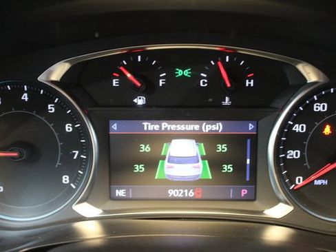 Used 2023 Chevrolet Traverse LT AWD/4WD image 23