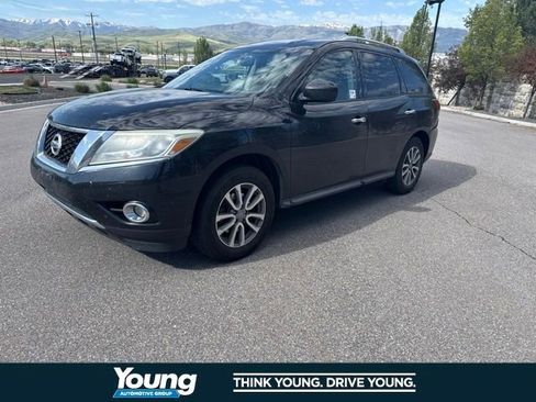 Used 2016 Nissan Pathfinder SV w/ Trailer Tow Package AWD/4WD image 1
