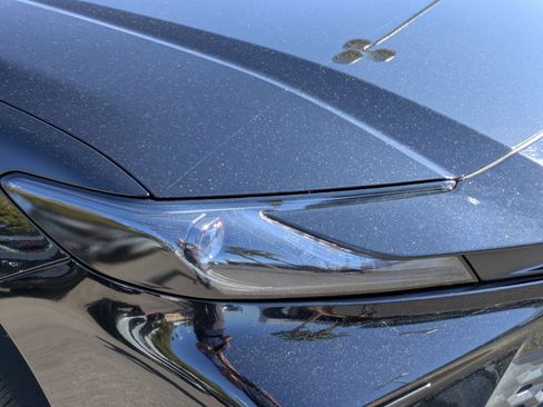 Used 2025 Toyota Camry SE AWD/4WD image 10