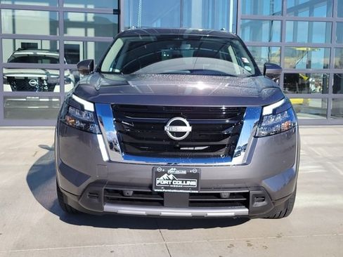 New 2025 Nissan Pathfinder SL image 5