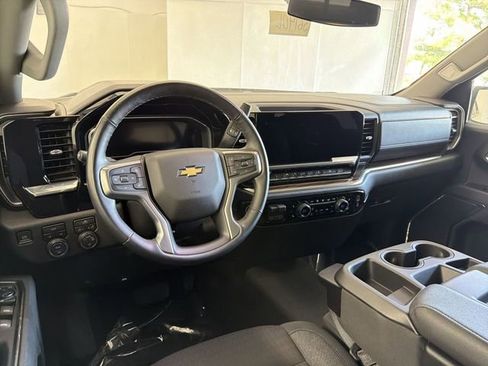 Certified 2024 Chevrolet Silverado 1500 LT w/ Convenience Package II AWD/4WD image 17