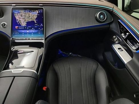 Used 2023 Mercedes-Benz EQE 500 4MATIC Sedan image 71