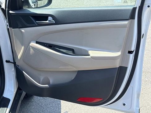 Used 2017 Hyundai Tucson SE FWD image 8