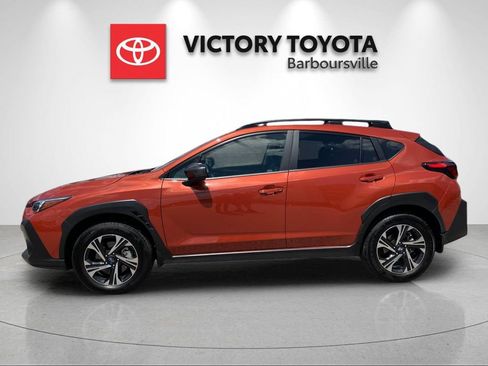 Used 2025 Subaru Crosstrek 2.5i Premium AWD/4WD image 2