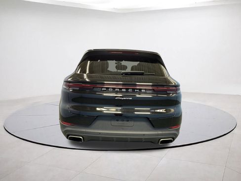 Used 2024 Porsche Cayenne image 5