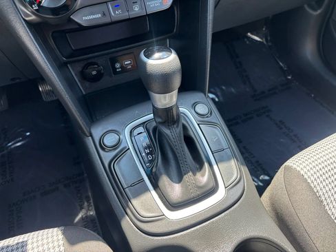 Used 2021 Hyundai Kona SE AWD/4WD image 36
