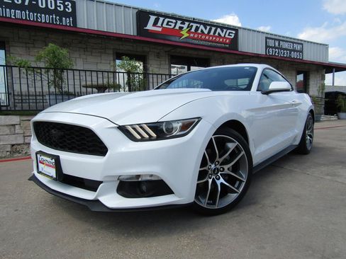 Used 2015 Ford Mustang Coupe w/ Equipment Group 051A RWD image 1