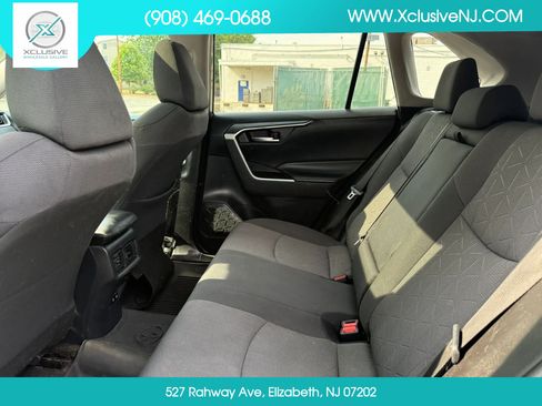 Used 2019 Toyota RAV4 XLE FWD image 27