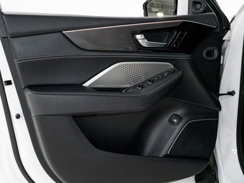 Used 2023 Acura MDX SH-AWD w/ Advance Package image 9