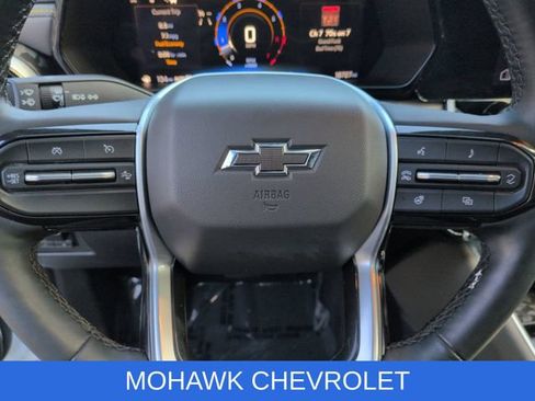 Used 2024 Chevrolet Colorado ZR2 w/ ZR2 Convenience Package III AWD/4WD image 11