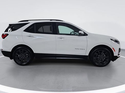 Certified 2024 Chevrolet Equinox RS w/ RS Leather Package AWD/4WD image 2