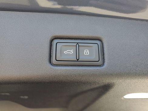 Used 2025 Audi Q5 Premium Plus w/ Premium Plus image 10