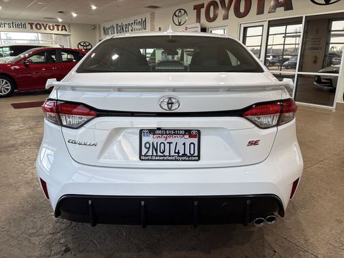 Certified 2025 Toyota Corolla SE w/ Convenience Package image 9