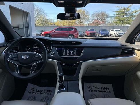 Used 2017 Cadillac XT5 Luxury w/ Driver Awareness Package image 35