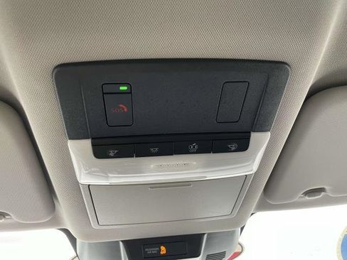 Certified 2023 Nissan Rogue SV image 33