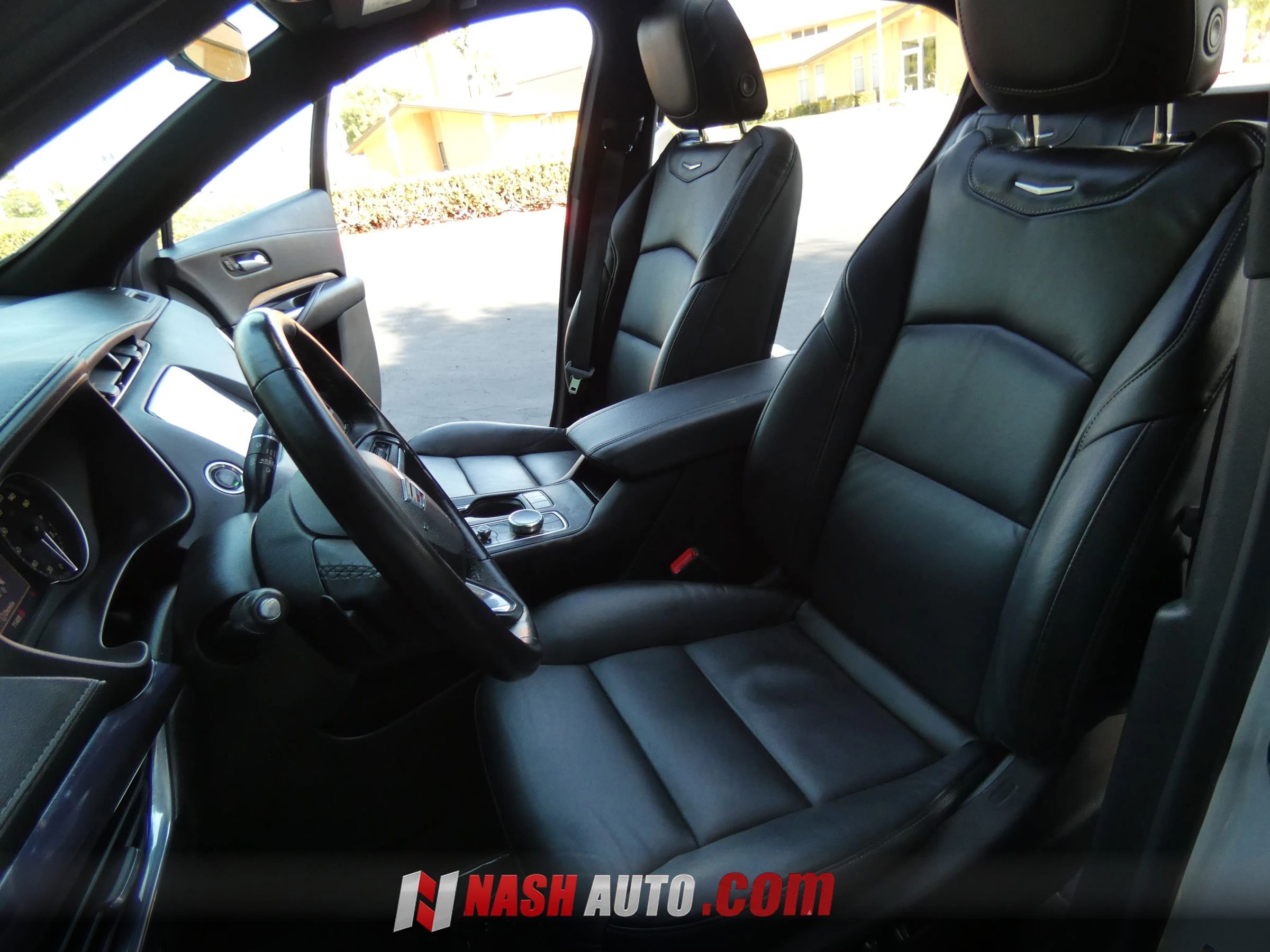 Used 2023 Cadillac XT4 Luxury w/ Cold Weather Package FWD image 55