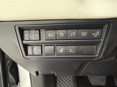 Used 2024 Toyota Sequoia Capstone image 10