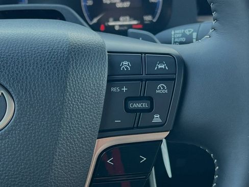 New 2025 Toyota Crown Signia image 28