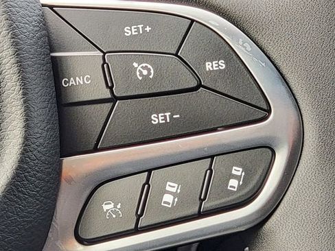 New 2026 Chrysler Pacifica Select image 33