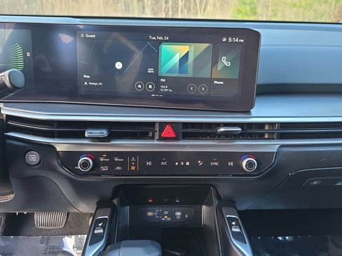 Used 2024 Kia Sorento S image 19