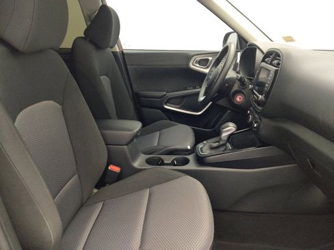 Used 2022 Kia Soul LX w/ Technology Package FWD image 21