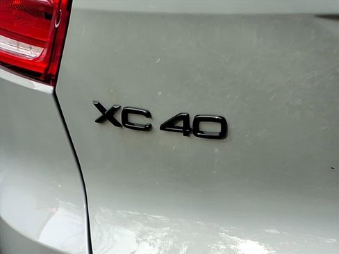 New 2026 Volvo XC40 B5 Ultra w/ Protection Package Premier image 10