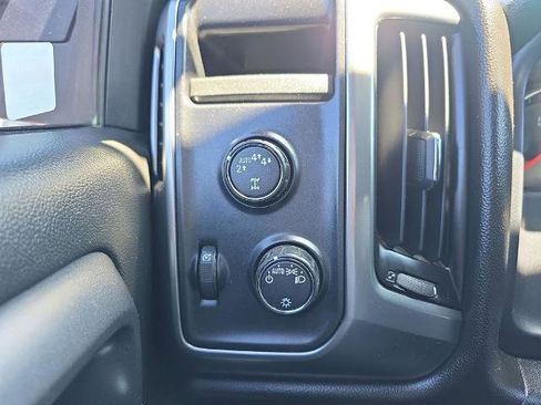 Used 2017 Chevrolet Silverado 1500 LT AWD/4WD image 40