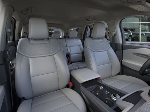 New 2026 Ford Explorer Active w/ Active Comfort Package image 10